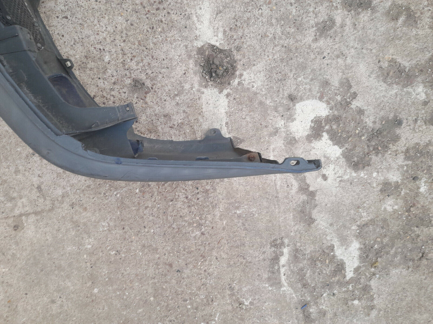 GENUINE TOYOTA AVENSIS 2000 FRONT BUMPER PN:5211905070